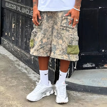 Cargar imagen en el visor de la galería, Custom Summer 260 Grams All Over Real Tree Digital Print Hunting Camouflage Baggy Work Pants Canvas Twill Camo Cargo Shorts Men
