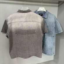 Cargar imagen en el visor de la galería, Camisa Denim Vintage Unisex | MIXED EMOTION Manga Corta Casual
