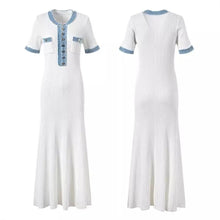 Cargar imagen en el visor de la galería, Wholesale Clothing Summer Women's New Fashion Round-neck Single-breasted Knitted Short-sleeve Dress
