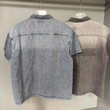 Cargar imagen en el visor de la galería, Camisa Denim Vintage Unisex | MIXED EMOTION Manga Corta Casual
