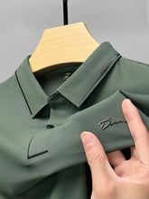 Cargar imagen en el visor de la galería, Polo Lujo Hombre con Diamantes | Estampado Premium Cuello Solapa
